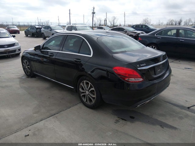 55SWF4JB9FU067561 Mercedes-Benz C 300 Luxury/sport