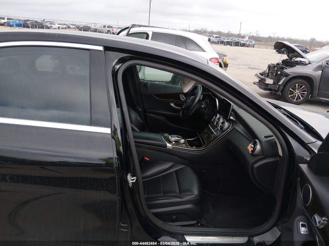 55SWF4JB9FU067561 Mercedes-Benz C 300 Luxury/sport