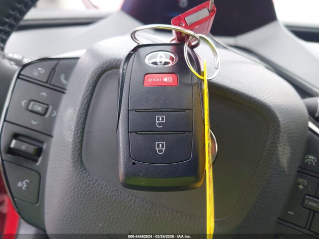 JTDACAAUXR3044568 Toyota PRIUS XLE