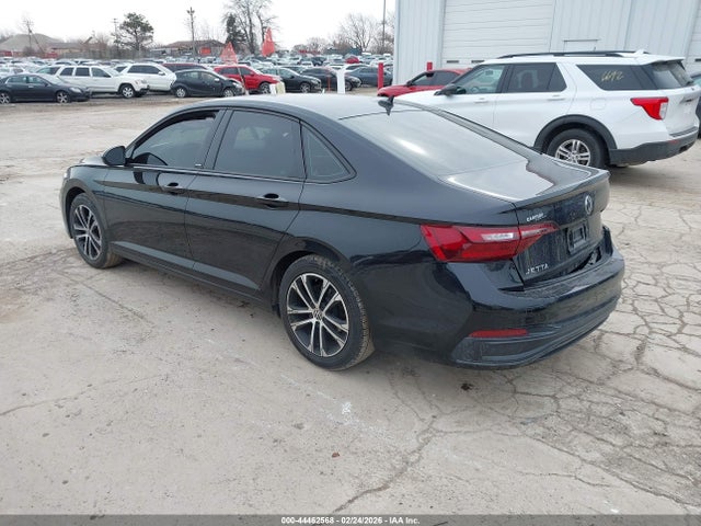 2023 VOLKSWAGEN JETTA 3VWBM7BU8PM060554 Photo 2