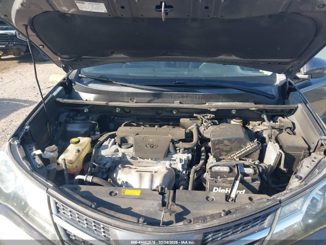 2T3WFREV9EW121680 Toyota Rav4 Xle