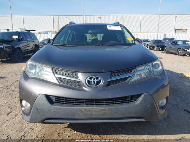 2T3WFREV9EW121680 Toyota Rav4 Xle