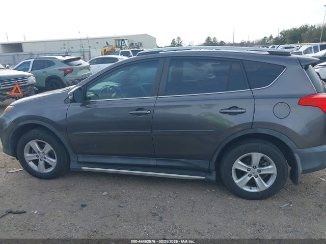 2T3WFREV9EW121680 Toyota Rav4 Xle