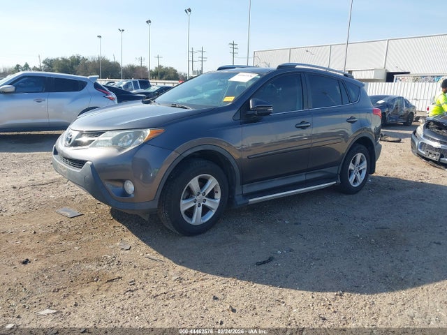 2T3WFREV9EW121680 Toyota Rav4 Xle