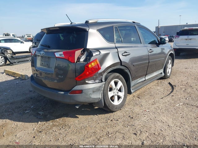 2T3WFREV9EW121680 Toyota Rav4 Xle