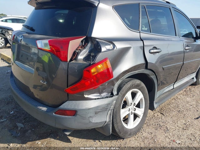2T3WFREV9EW121680 Toyota Rav4 Xle
