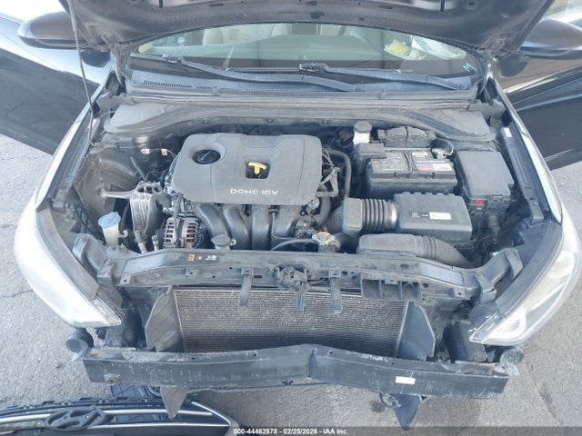 KMHD74LFXJU597619 Hyundai ELANTRA SE