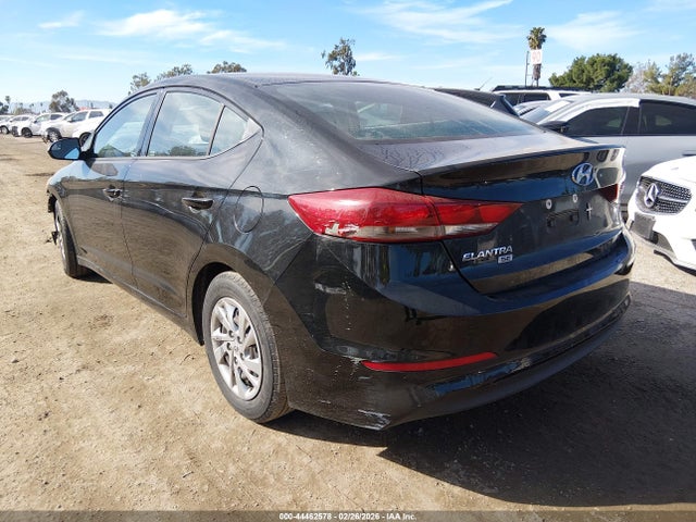 KMHD74LFXJU597619 Hyundai ELANTRA SE