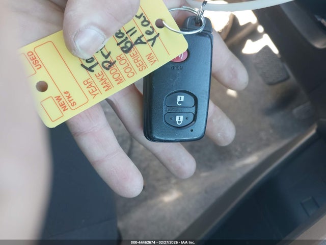 Toyota Prius Two 2015 JTDKN3DU6F0411355 Image 11