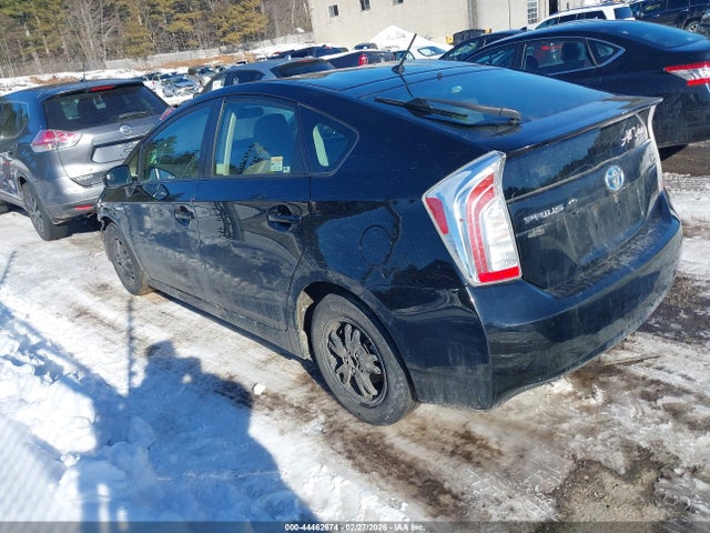 Toyota Prius Two 2015 JTDKN3DU6F0411355 Image 3