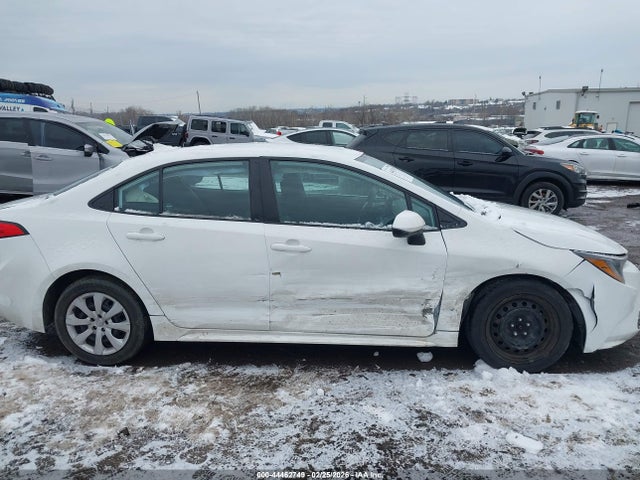 5YFB4MDE6PP070046 Toyota COROLLA LE