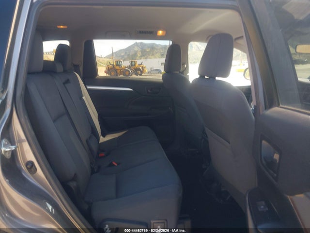 5TDZKRFH0FS065519 Toyota Highlander Le V6