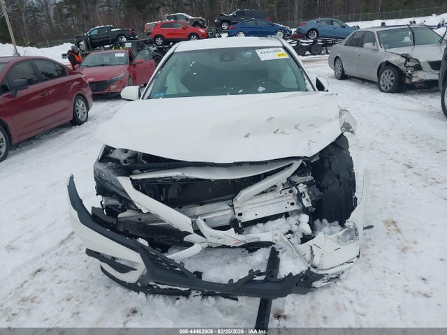 4T1G11AK5MU586982 Toyota CAMRY SE
