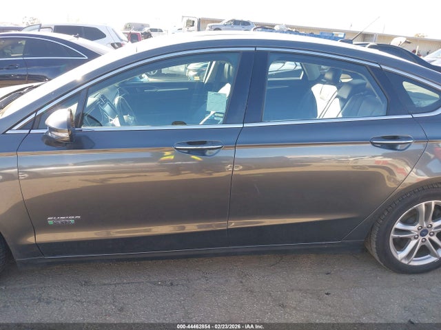 Ford Fusion Energi Titanium 2016 3FA6P0SU5GR229344 Image 15