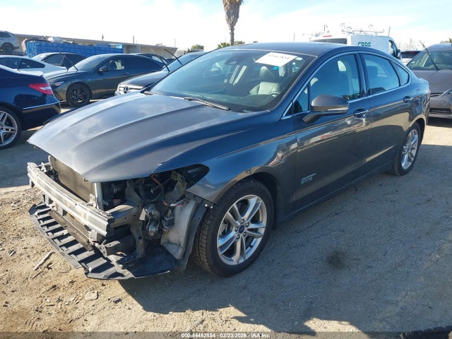 Ford Fusion Energi Titanium 2016 3FA6P0SU5GR229344 Image 2