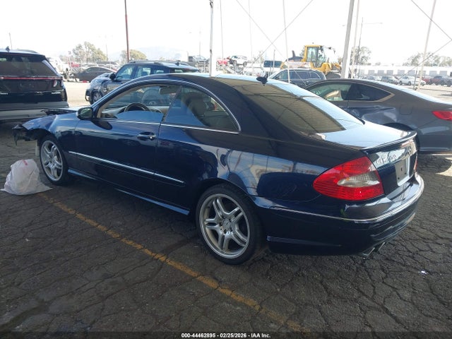 2008 MERCEDES-BENZ CLK 550 WDBTJ72H68F243339 Photo 2