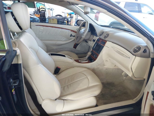 2008 MERCEDES-BENZ CLK 550 WDBTJ72H68F243339 Photo 4