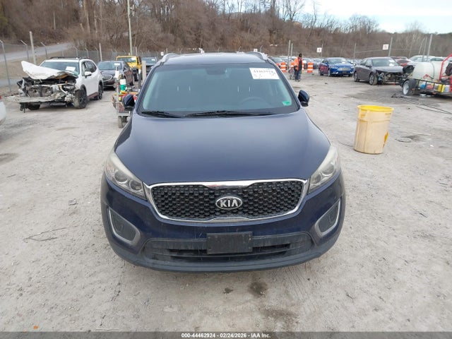 2016 Kia Sorento 3.3l Lx მანქანა იყიდება აუქციონზე, vin: 5XYPGDA57GG151353, აუქციონის ნომერი: 44462924