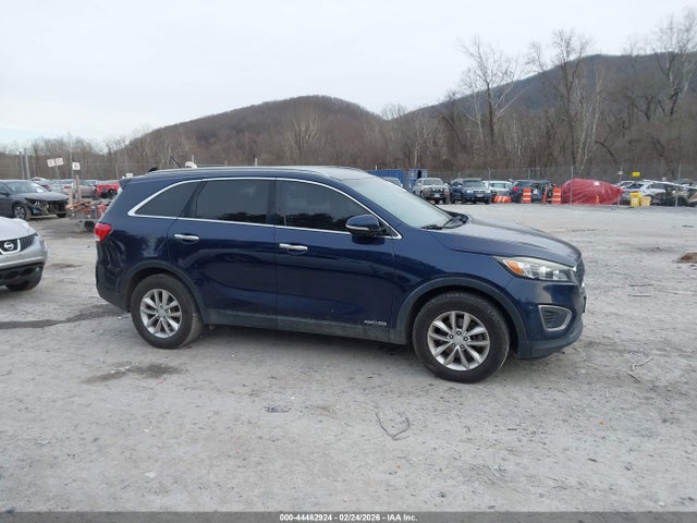 2016 Kia Sorento 3.3l Lx მანქანა იყიდება აუქციონზე, vin: 5XYPGDA57GG151353, აუქციონის ნომერი: 44462924