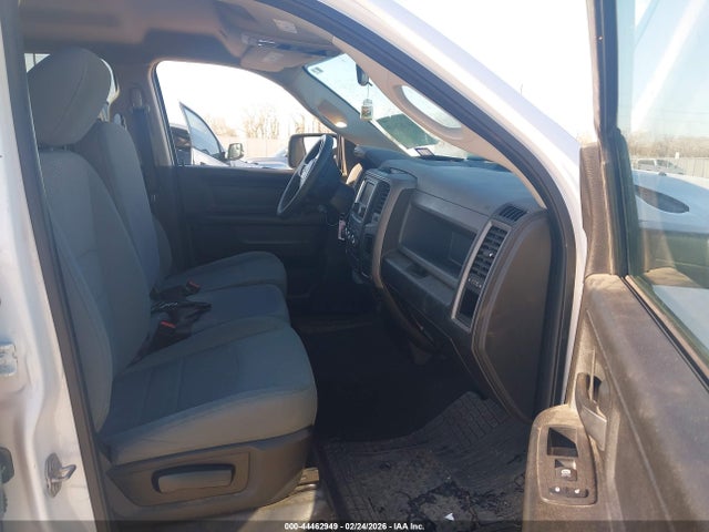 Продаж на аукціоні авто 2019 Ram 1500 Classic Tradesman  4x2 6'4 Box, vin: 1C6RR6FG5KS628008, номер лоту: 44462949