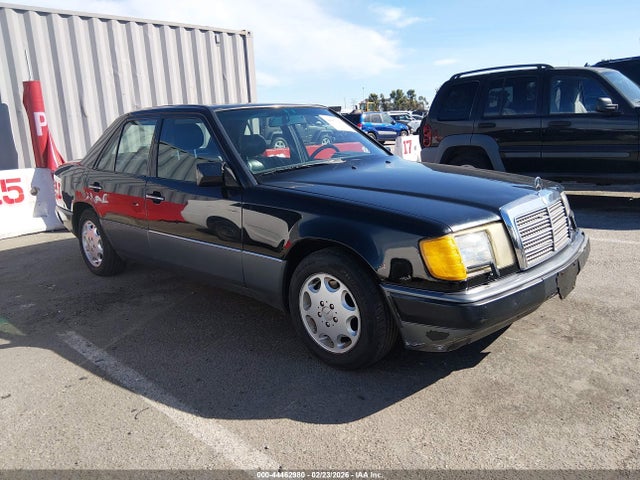 1992 MERCEDES-BENZ 400 WDBEA34E0NB819661