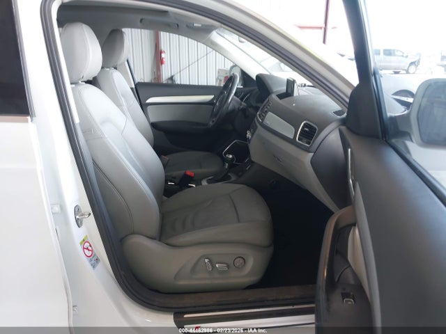 WA1GFCFSXGR004063 Audi Q3 2.0t Premium Plus