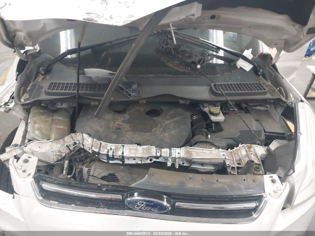 1FMCU0J98EUA45696 Ford Escape Titanium