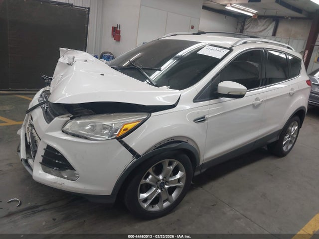 1FMCU0J98EUA45696 Ford Escape Titanium