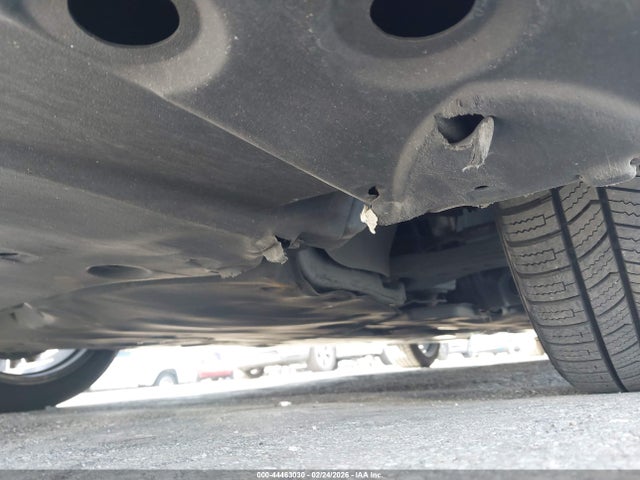 4T1B11HK2JU045996 Toyota CAMRY SE