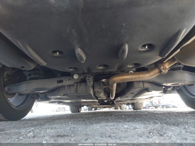 4T1B11HK2JU045996 Toyota CAMRY SE