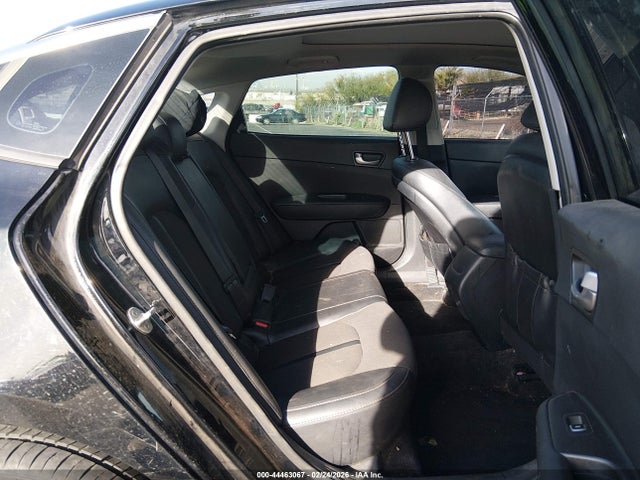 5XXGT4L38JG251965 KIA Optima S