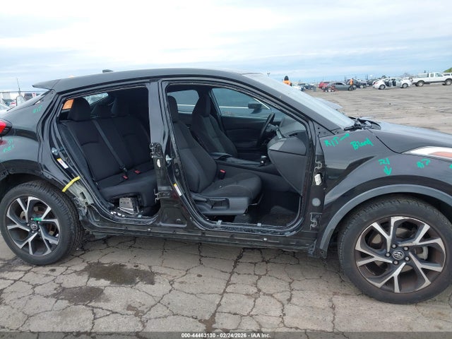 NMTKHMBX2JR013333 Toyota C-hr Xle Premium