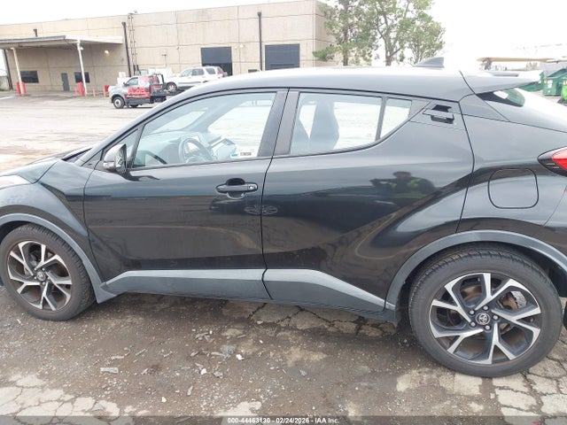 NMTKHMBX2JR013333 Toyota C-hr Xle Premium