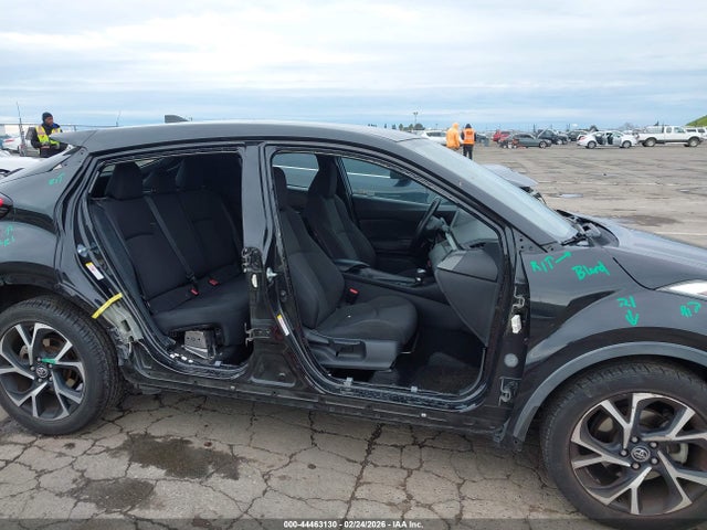NMTKHMBX2JR013333 Toyota C-hr Xle Premium