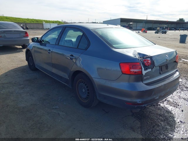 2015 Volkswagen Jetta 2.0l S მანქანა იყიდება აუქციონზე, vin: 3VW2K7AJXFM282136, აუქციონის ნომერი: 44463137