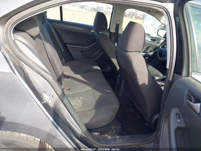 2015 Volkswagen Jetta 2.0l S მანქანა იყიდება აუქციონზე, vin: 3VW2K7AJXFM282136, აუქციონის ნომერი: 44463137