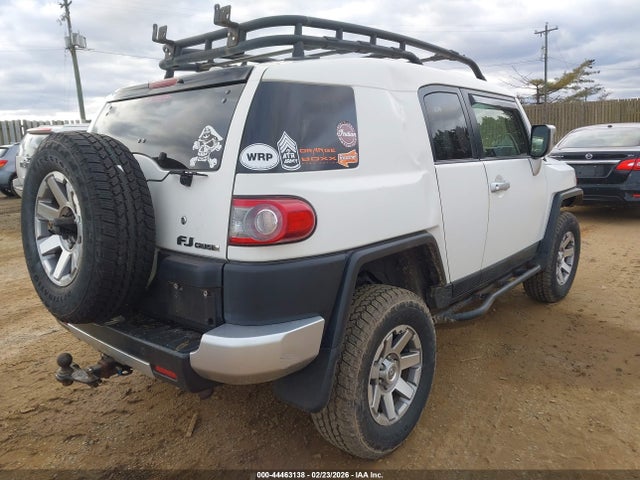 2014 TOYOTA FJ CRUISER JTEBU4BF3EK187229 Photo 3