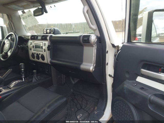 2014 TOYOTA FJ CRUISER JTEBU4BF3EK187229 Photo 4