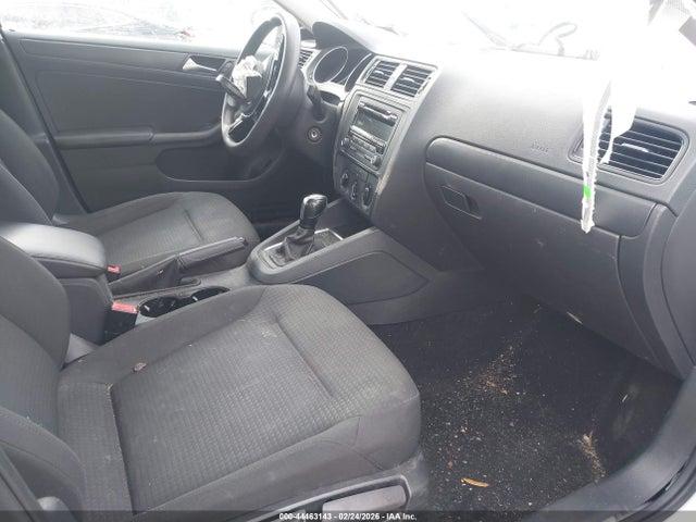 Продаж на аукціоні авто 2015 Volkswagen Jetta 2.0l S, vin: 3VW2K7AJ4FM323960, номер лоту: 44463143