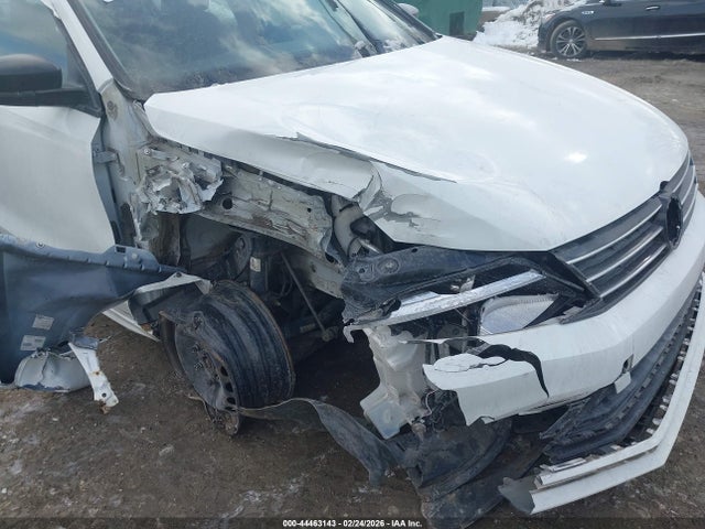 Продаж на аукціоні авто 2015 Volkswagen Jetta 2.0l S, vin: 3VW2K7AJ4FM323960, номер лоту: 44463143