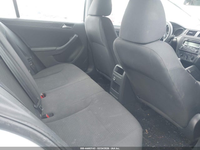 Продаж на аукціоні авто 2015 Volkswagen Jetta 2.0l S, vin: 3VW2K7AJ4FM323960, номер лоту: 44463143