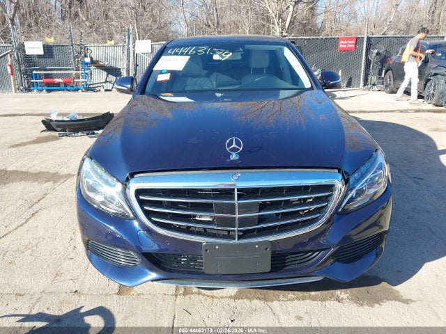 Продажа на аукционе авто 2015 Mercedes-benz C 300 Luxury 4matic, vin: 55SWF4KB8FU015031, номер лота: 44463179