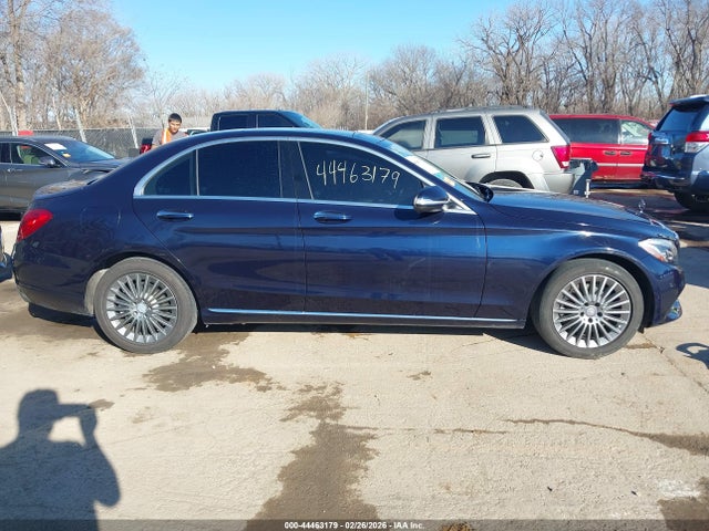 Продажа на аукционе авто 2015 Mercedes-benz C 300 Luxury 4matic, vin: 55SWF4KB8FU015031, номер лота: 44463179