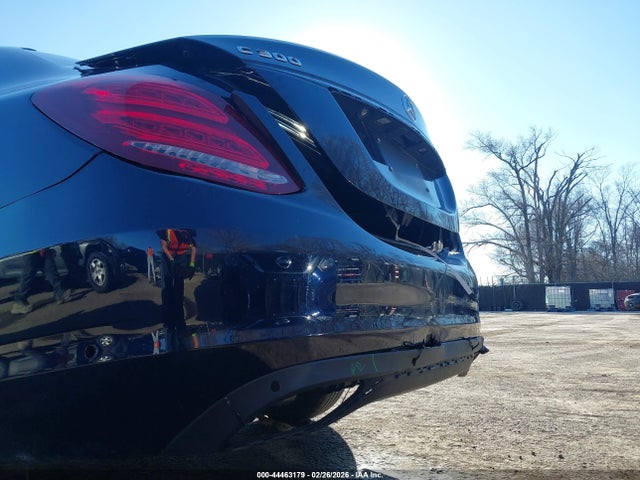 Продажа на аукционе авто 2015 Mercedes-benz C 300 Luxury 4matic, vin: 55SWF4KB8FU015031, номер лота: 44463179
