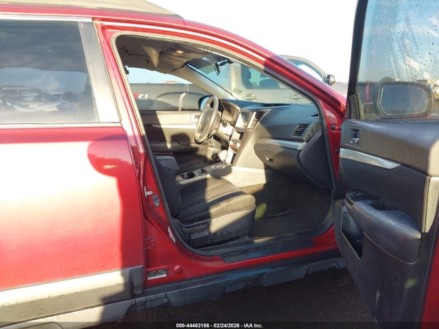 44463186 :رقم المزاد ، 4S4BRBAC5E3279756 vin ، 2014 Subaru Outback 2.5i مزاد بيع