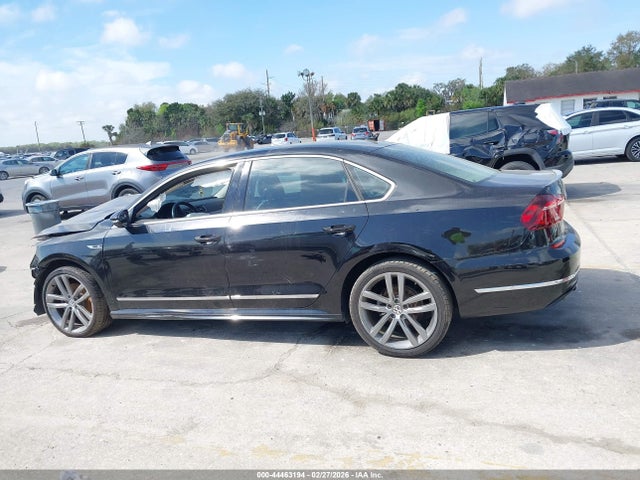 Продаж на аукціоні авто 2017 Volkswagen Passat 1.8t R-line, vin: 1VWDT7A3XHC064791, номер лоту: 44463194