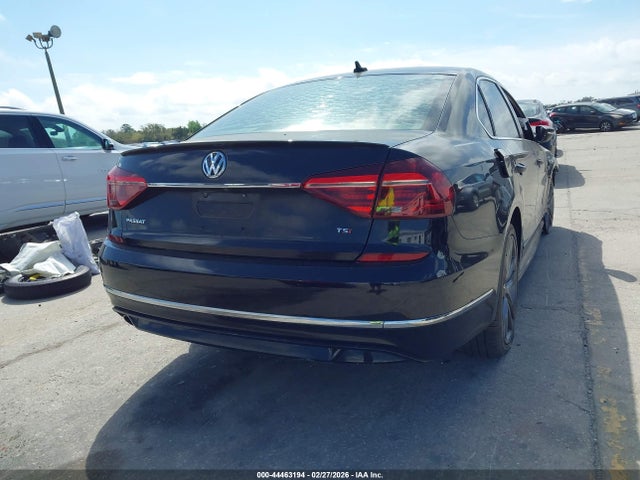 Продаж на аукціоні авто 2017 Volkswagen Passat 1.8t R-line, vin: 1VWDT7A3XHC064791, номер лоту: 44463194