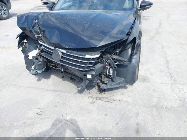 2017 VOLKSWAGEN PASSAT 1VWDT7A3XHC064791 Photo 5