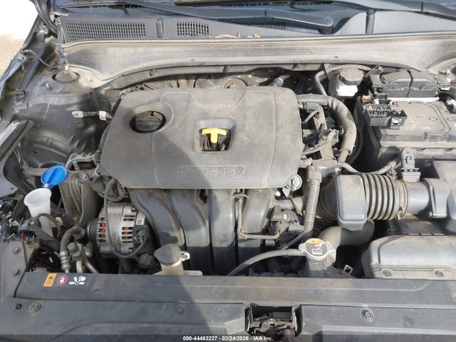 44463227 :رقم المزاد ، 3KPF24AD6ME332356 vin ، 2021 Kia Forte Lxs مزاد بيع