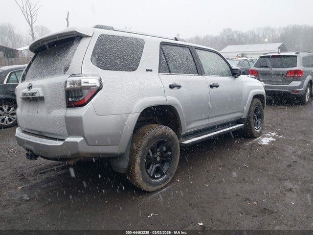 2019 TOYOTA 4RUNNER JTEBU5JR0K5626396 Photo 3